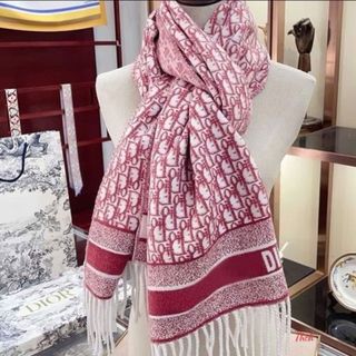 Khăn choàng dạ giữ ấm