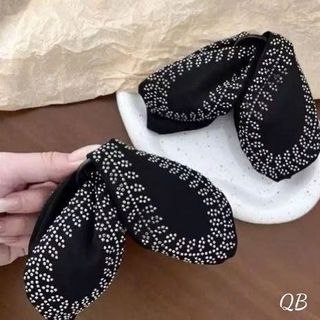 Kẹp tóc càng cua tam giác