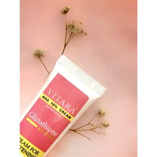 Kem dưỡng trắng da Vitara AHA 10% Cream Extra Plus có Glutathoine giúp da trắng sáng, mềm mịn 20g