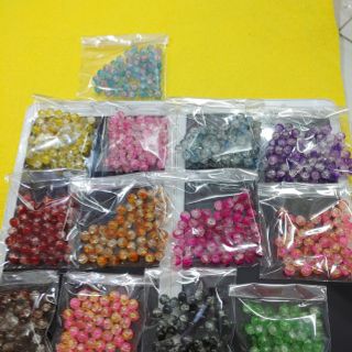 Gói 50 hạt xõ chuỗi 8li đá tuyết
Giá sỉ 15k/ 1 gói
Có các màu như hình luon