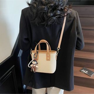 TÚI XÁCH NỮ VÂN CHÉO TẶNG KÈM CHARM GẤU XINH XẮN W713 - WINNIE HOUSE