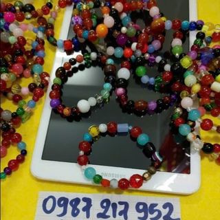 Sale 60 chuỗi đeo tay đủ mẫu ngẫu nhiên chỉ 6k 1 chuỗi
