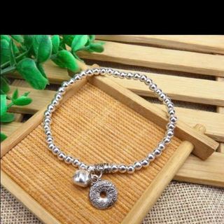 Vòng đeo tay chất liệu kim loại mẫu xinh