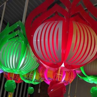Lồng Đèn Nhựa Hoa Sen 14cm