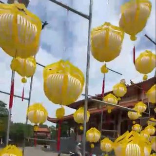 Lồng đèn Nhựa Hoa Sen 30cm