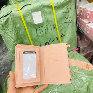 Ví quai bấm cầm tay