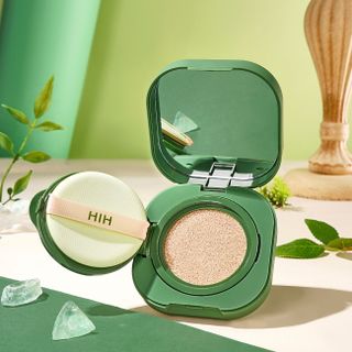 Phấn Nước HIH Trà Xanh Air Cushion BB Cream – Che Phủ Tự Nhiên, Dưỡng Ẩm, 2 Tone Màu (#01 Tự Nhiên, #02 Ngà)