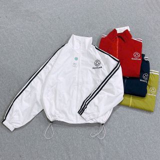 Áo Khoác Dù Nhăn 2 Lớp Logo Thêu Mặt Cười- Phong Cách Năng Động và Tiện Lợi Dành Cho Cả Nam Và Nữ