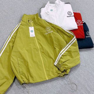 Áo Khoác Dù Nhăn 2 Lớp Logo Thêu Mặt Cười- Phong Cách Năng Động và Tiện Lợi Dành Cho Cả Nam Và Nữ