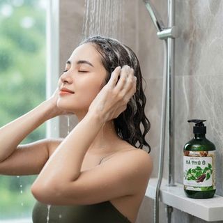 Dầu gội đầu hà thủ ô ngăn ngừa rụng tóc, tóc khô xơ, da đầu ngứa và gàu