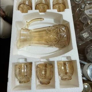 Bộ Bình 6 Cốc Thủy Tinh Kèm Khay Vàng (THÙNG 8B)