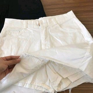 Chân váy Kaki phối xước rách, form ngắn, váy trên gối (mã: HTB85)