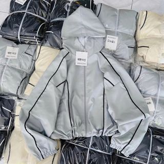 Áo Khoác Dù Cánh Dơi Chạy Viền- Phong Cách Hiện Đại và Thời Thượng