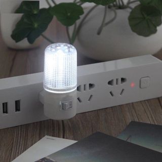 ĐÈN NGỦ TRÒN 3W TRẮNG CÓ CÔNG TẮC