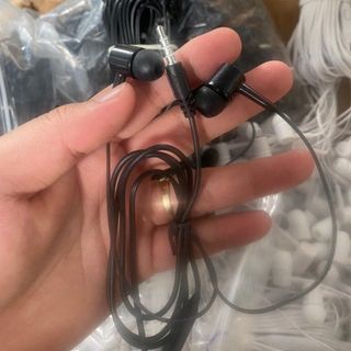 TAI NGHE D21 CHÂN TRÒN 3.5MM
