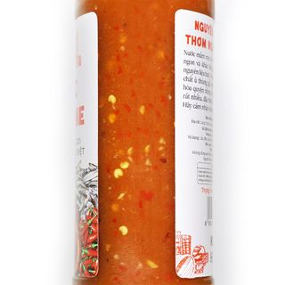 Nước mắm me cao cấp Làng Chài Xưa, nguyên liệu tươi, thơm ngon đặc biệt từ me, tỏi, ớt tươi, chai thủy tinh 300g