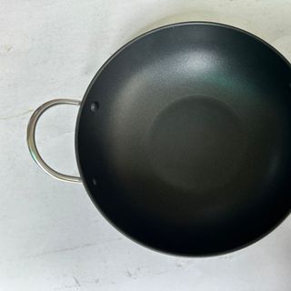 CHẢO XÀO ÉP MIỆNG CHỐNG DÍNH 2 QUAI RAINY 38CM