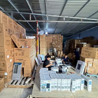 Tuyển nhà phân phối, đại lí đèn năng lượng mặt trời