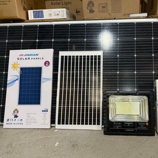 Tuyển nhà phân phối, đại lí đèn năng lượng mặt trời