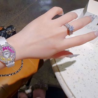 ĐỒNG HỒ NỮ SIÊU CẤP GRAF MẶT FULL HỘT XOÀN NHÂN TẠO  DÂY DA TRẮNG