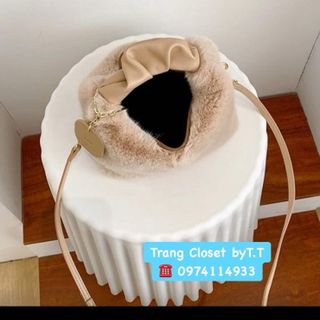 Túi xách nữ đeo chéo .