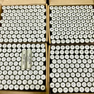 Pin sạc 3,7v 4,2v dùng cho loa phóng thanh,máy craven,đèn pin vv