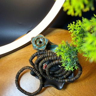 Vòng tay trầm hương Kì Hải Nam chìm nước bánh xe hạt nút 6mm 5gram thơm thanh ngọt 035