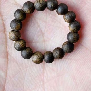Nhẫn trầm hương Kì Hải Nam hạt tròn 4mm Bách Tín Trầm Hương