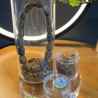 Vụn trầm hương Kì Hải Nam dưỡng vòng xông đốt mùi thơm cay nồng ngọt LỌ 1gr 105