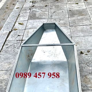 Thuyền vớt rác, Thuyền thả thính, Thuyền câu cá