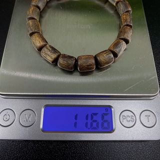 Vòng tay trầm hương chìm nước đốt trúc thô Kì Hải Nam 6-9mm dầu đen thơm sống 024