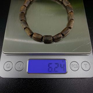 Vòng tay trầm hương chìm nước đốt trúc thô Kì Hải Nam 6-9mm dầu đen thơm sống 024