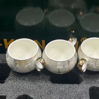Bộ Bình 6 Cốc Trắng Khay Tròn Vân Đá Y48-2 (THÙNG 12B)