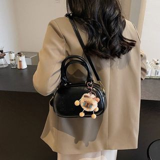 TÚI XÁCH NỮ 2 QUAI XÁCH DA NHĂN BÓNG SANG CHẢNH KÈM GẤU NHỎ GỌN CỰC CHẤT W627 - WINNIE HOUSE