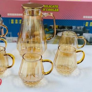 Bộ Bình 6 Cốc Thủy Tinh Vàng Chịu Nhiệt CC FG5689 (THÙNG 8B)