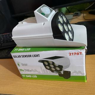 Đèn năng lượng giả cam