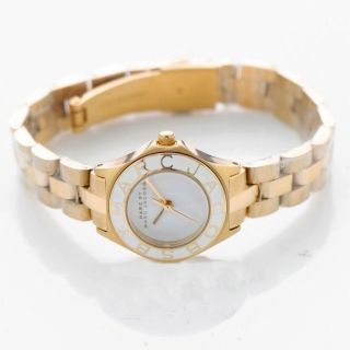 ĐỒNG HỒ NỮ CAO CẤP MART JAC DÂY THÉP VÀNG MẶT TRẮNG VIỀN TÊN HÃNG FULLBOX