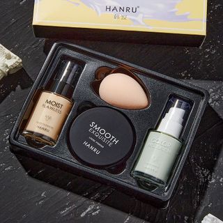 Bộ trang điểm nền HANRU 4 món – Kem nền, phấn phủ, kem lót và mút tán giúp da mịn mượt tự nhiên