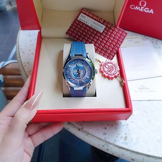 ĐỒNG HỒ NAM CAO CẤP ÔMÊGHA MÁY CƠ LỘ ĐÁY MẶT XANH NHẠT DÂY THÉP VÀ CAO SU
