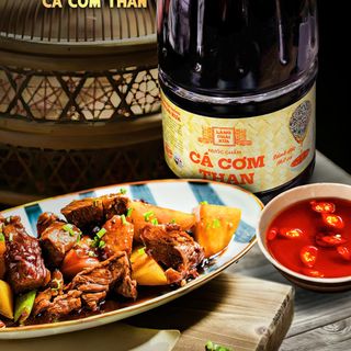 [Chai 2 lít - Tiết kiệm] Nước Chấm Cá Cơm Than Làng Chài Xưa chai nhựa cao cấp 2 lít/chai Đặc Biệt Thanh Dịu An toàn