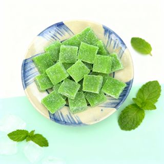 KẸO GÔM BẠC HÀ – NGỌT THANH DỊU MÁT, NHÂM NHI LÀ GHIỀN 500G - WINNIE HOUSE