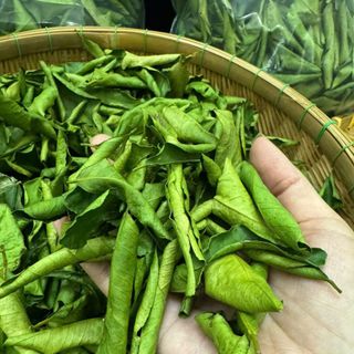 Lá chanh giấy (chanh ta) sấy khô - Màu xanh tự nhiên như mới hái