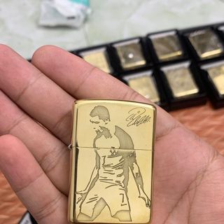 Zippo đồng khối 9 lama khắc m10 cr7