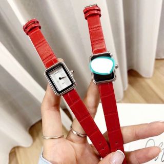 SALE BỎ MẪU ĐỒNG HỒ NỮ THỜI TRANG CHANEU DÂY DA ĐỎ