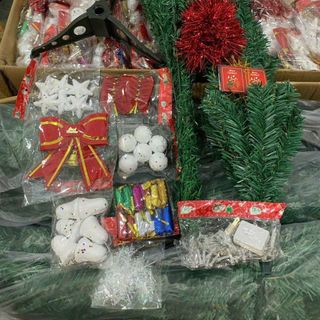 CÂY THÔNG NOEL 150CM CÓ ĐÈN + PHỤ KIỆN