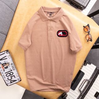 Áo thun có cổ moi 2025