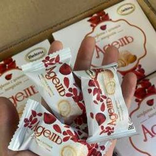 Kẹo Adel nhân hạnh nhân hộp 150g Akkond