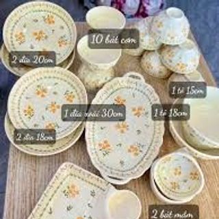 Đĩa 8 Vuông Kèm Chấm 8.5 Cúc Vàng SY01 ( THÙNG 36C )