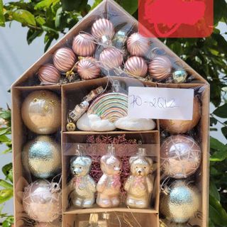 Hộp Trái Châu Trang Trí Noel Ngôi Nhà Mã 70