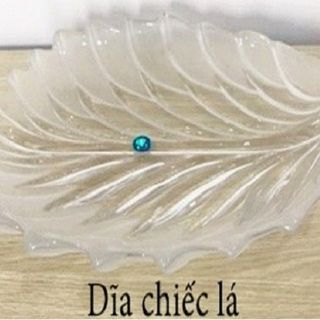 ĐĨA THUỶ TINH CHIẾC LÁ MÀU TRẮNG 41 x 29cm
